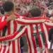 Arrepiante. Os festejos do Sunderland após mais um passo rumo à elite