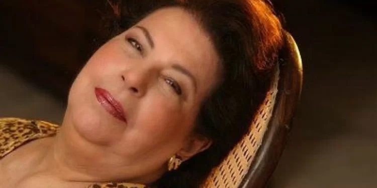 Morreu a cantora brasileira Nana Caymmi