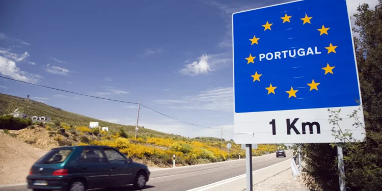 Nova Zelândia é o país mais fácil para percorrer de carro. E Portugal?