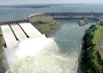 EUA querem excedente de energia de Itaipu para IAs