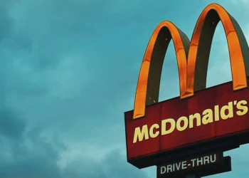 Como McDonald’s e C&A usam a inteligência artificial para vender mais e perder menos