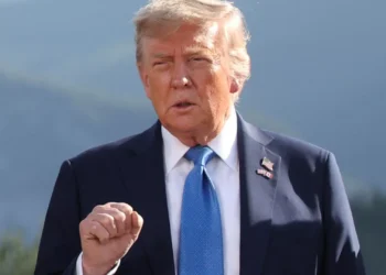 Ataque dos EUA a instalações nucleares iranianas divide apoiantes de Trump