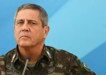 Defesa de Braga Neto pede que interrogatórios dos réus do suposto golpe não sejam transmitidos pela TV