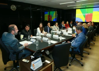 A mobilização de Silveira para garantir redução no preço da gasolina