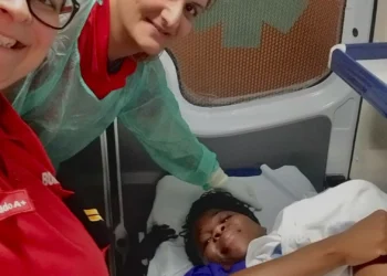 Entra em trabalho de parto no túnel do Marquês e bebé nasce em ambulância