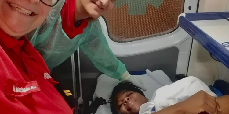 Entra em trabalho de parto no túnel do Marquês e bebé nasce em ambulância