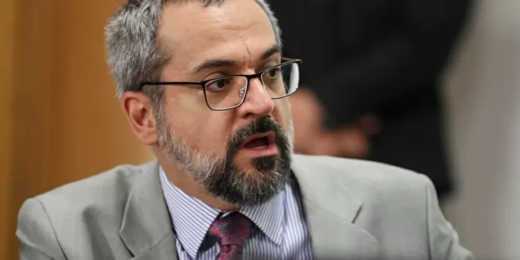 Weintraub critica Bolsonaro após ex-presidente chamar de ‘maluco’ quem pediu intervenção militar: ‘Fui otário’