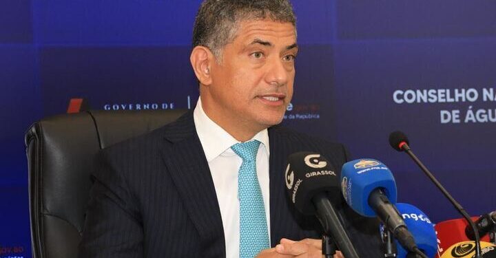 João Baptista Borges destaca o papel das mulheres no setor energético de Angola