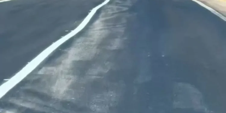 ‘Meme’: Linhas tortas em estrada espanhola causam riso nas redes sociais