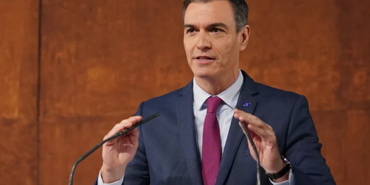 Militares israelitas matam 65 palestinianos. Sanchez denuncia “genocídio”