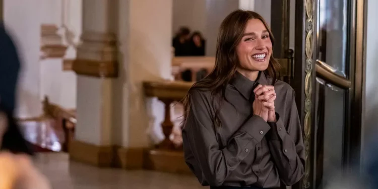 Com coleção sofisticada, precisa e usável, Sasha Meneghel prova talento na moda em desfile em São Paulo