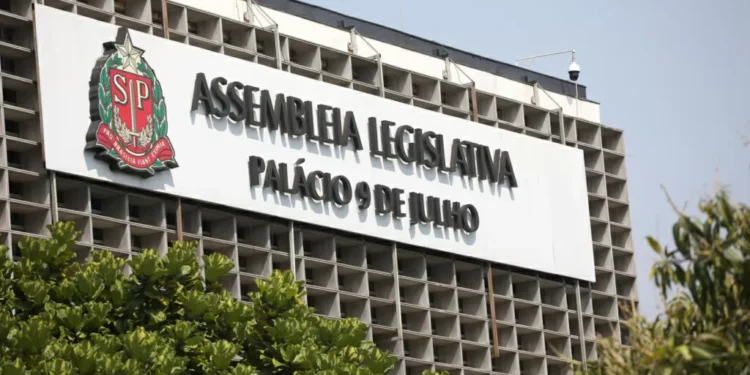 Deputadas estaduais paulistas recebem ameaças de morte e estupro