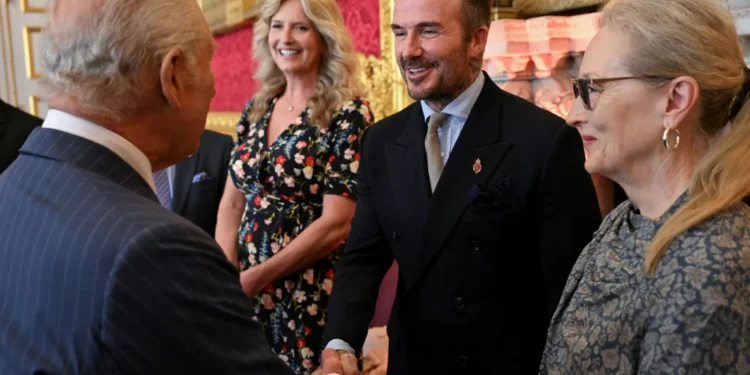 Beckham orgulhoso por ser condecorado ‘Cavaleiro’ pelo Rei Carlos III