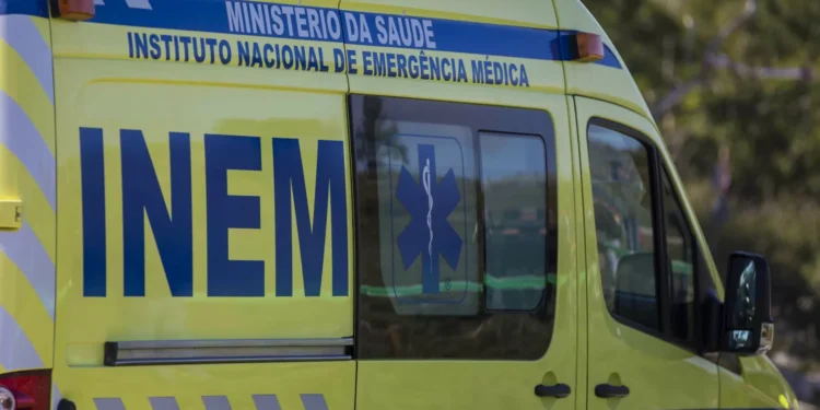 Motociclista morre e mulher fica em estado grave após despiste em Avis