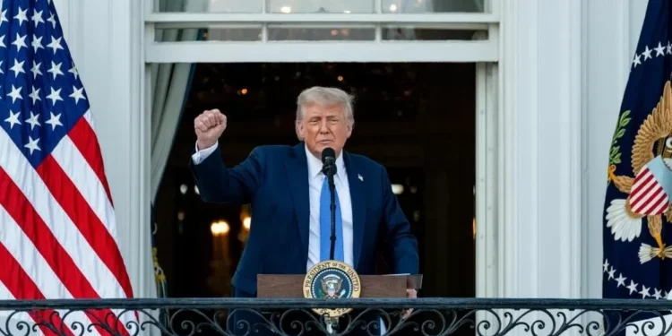 Trump assina decreto para impedir entrada de cidadãos de 12 países