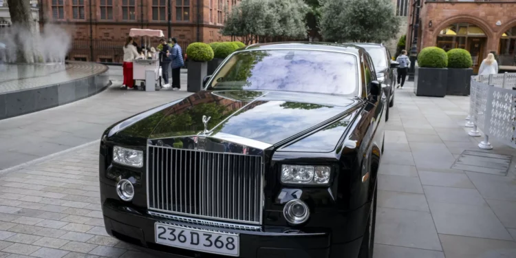 Fabricantes britânicos de carros de luxo registam exportações bilionárias