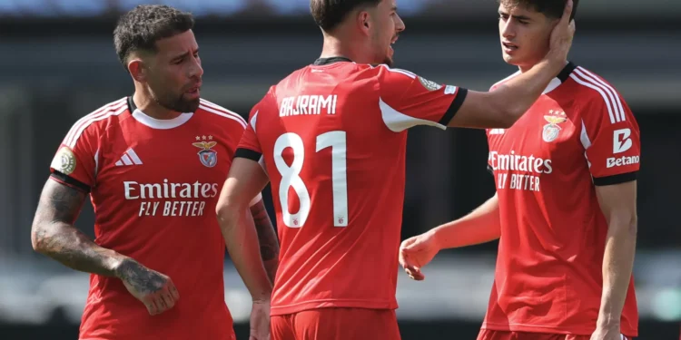 António Silva e o abraço de Otamendi no Benfica-Bayern: “Fica entre nós”