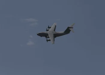 França vai usar aviões militares para repatriar cidadãos em Israel