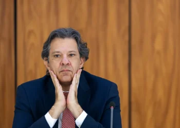 Haddad sinaliza envio das medidas nesta semana e propõe aumentar mais um imposto