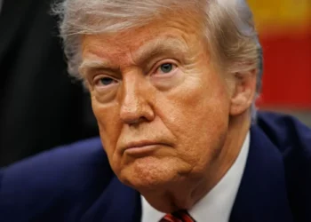 Trump aumenta tarifas de aço e alumínio para 50%; medida pode impactar exportações brasileiras