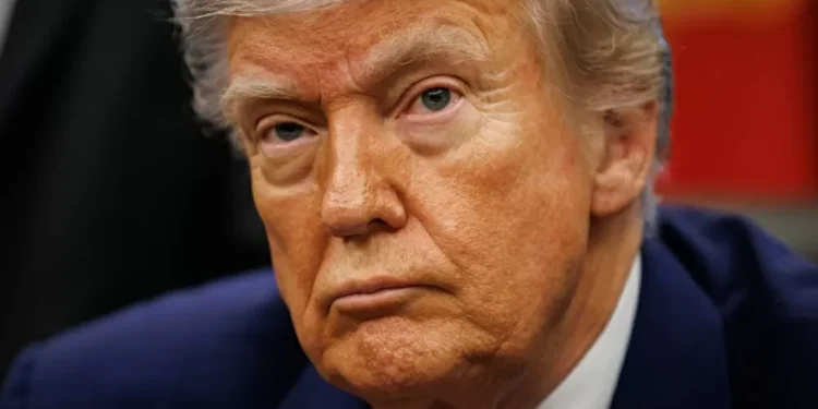 Trump aumenta tarifas de aço e alumínio para 50%; medida pode impactar exportações brasileiras