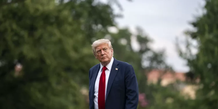 Trump anuncia envio de sistemas de defesa antiaérea Patriot para Ucrânia