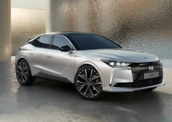 Novo DS N.º4 chega a Portugal. Encomendas abertas e preços anunciados