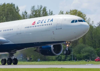 Delta Air Lines quer que IA decida quanto você vai pagar pela passagem aérea; entenda
