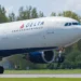 Delta Air Lines quer que IA decida quanto você vai pagar pela passagem aérea; entenda