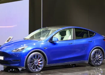 Tesla faz primeira entrega totalmente autónoma de um carro no mundo