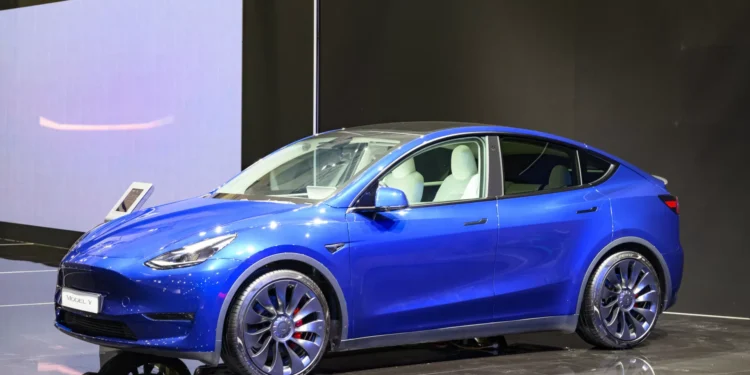 Tesla faz primeira entrega totalmente autónoma de um carro no mundo