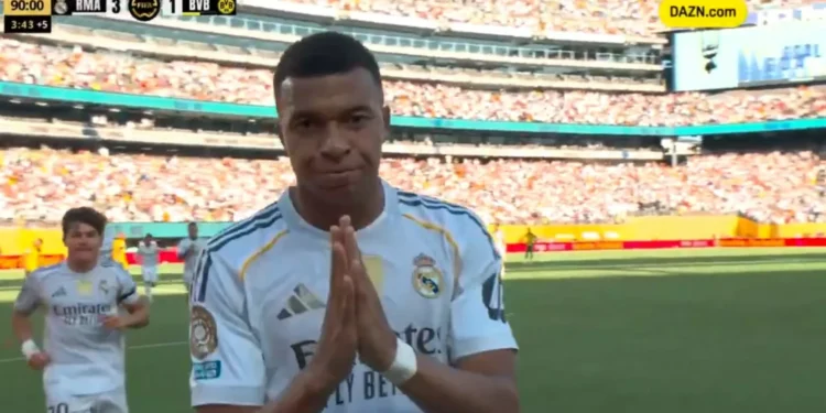 Mbappé estreou-se a marcar no Mundial e homenageou Diogo Jota desta forma