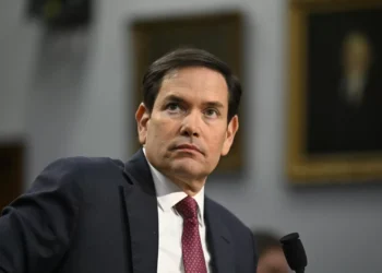 EUA aplicam sanções a ‘frota fantasma’ petrolífera iraniana e Hezbollah