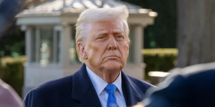 Olhar do Amanhã: Trump assina decreto que tarifa o Brasil