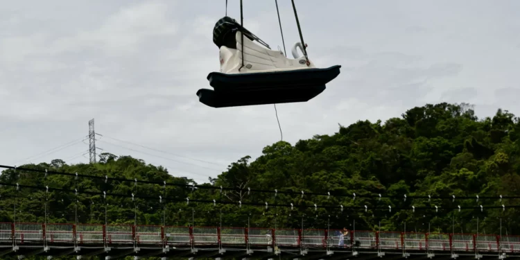 Tufão Danas faz pelo menos dois mortos e mais de 300 feridos em Taiwan