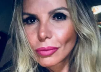 Modelo nos anos 1990, Cristina Mortágua é internada em clínica psiquiátrica após surto psicótico