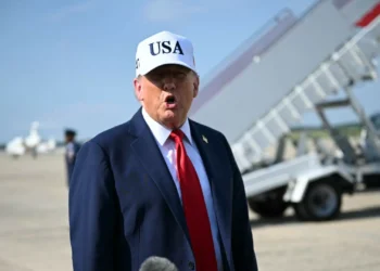 Trump assina pacote legislativo que visa legitimar indústria das criptomoedas