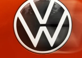 Forte quebra de 36,6% dos lucros da Volkswagen até junho