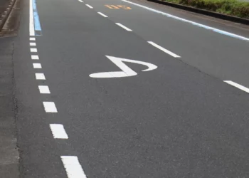 Estradas que cantam. Uma forma divertida respeitar a velocidade