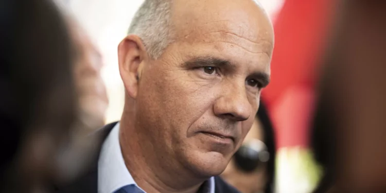 Montenegro “quer alterar leis para impor mais precariedade”, acusa PCP