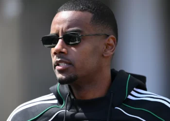 EM DIRETO: Siga os rumores e os negócios do mercado de transferências