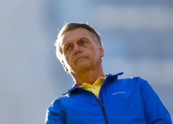 Incerteza aumenta com nova operação contra Bolsonaro e bolsa perde fôlego