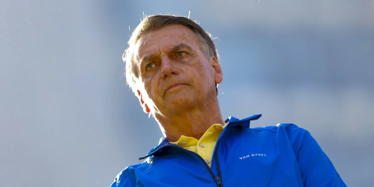 Incerteza aumenta com nova operação contra Bolsonaro e bolsa perde fôlego