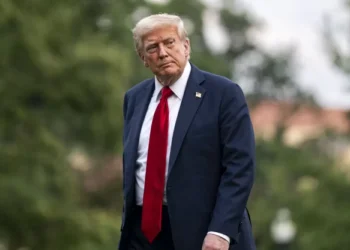 Trump pede renúncia de presidente do Fed e critica postura de Putin