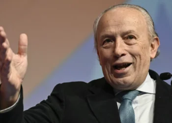 Santana Lopes e autarca socialista trocam ‘farpas’ por (falta de) convite