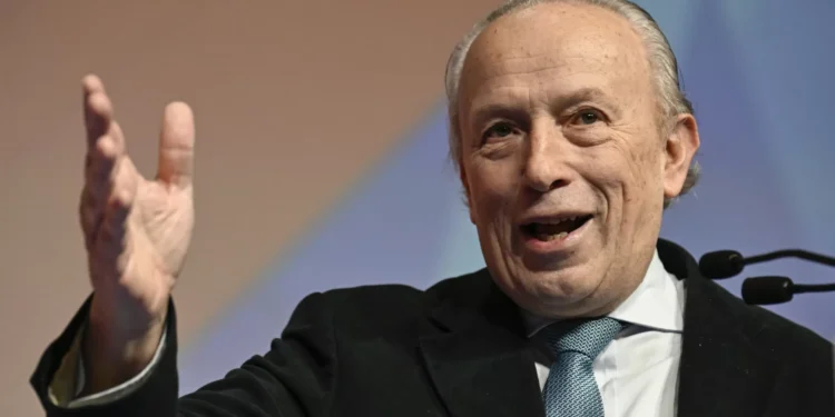 Santana Lopes e autarca socialista trocam ‘farpas’ por (falta de) convite