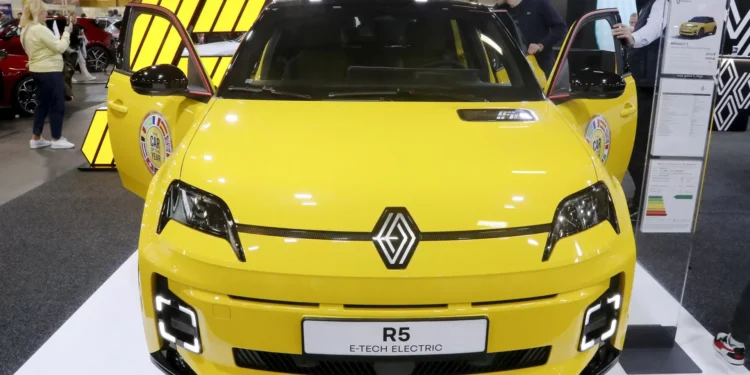 Renault perde 9,5 mil milhões em alteração das ações da Nissan