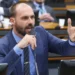 ‘Não vou fazer nenhum tipo de renúncia’, diz Eduardo Bolsonaro sobre mandato de deputado
