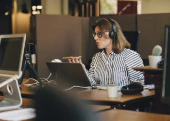 Mulheres CEOs têm mais chances de serem demitidas e ficam menos no cargo