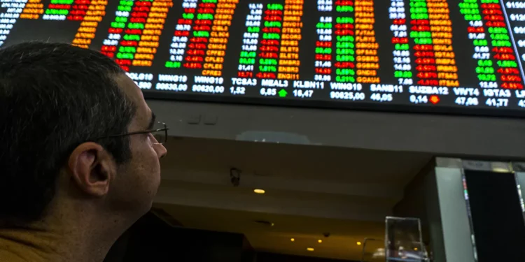 Bolsa tem pequena queda e estaciona nos 134 mil pontos apesar da Vale (VALE3)